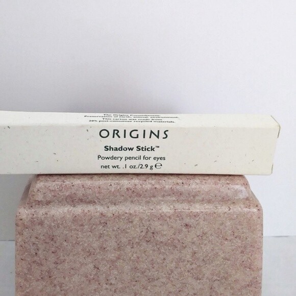 ORIGINS Shadow Stick Powdery Pencil - 07 - Plum - DISCONTINUED - Picture 2 of 3